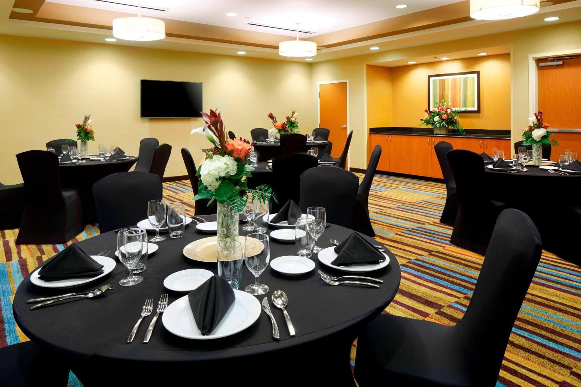 Fairfield Inn & Suites By Marriott Cumberland Ngoại thất bức ảnh